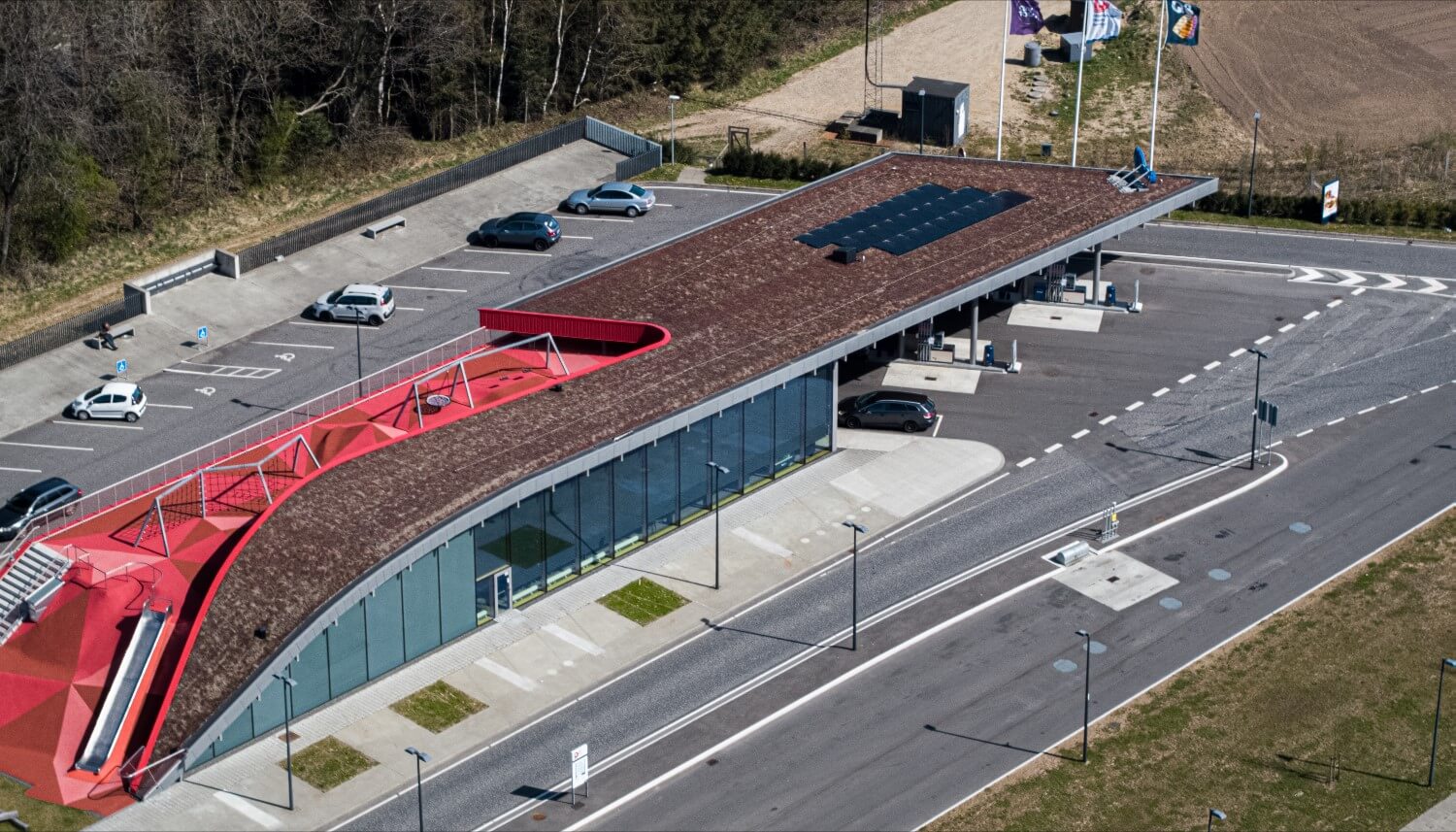 Solceller på Q8 servicestation