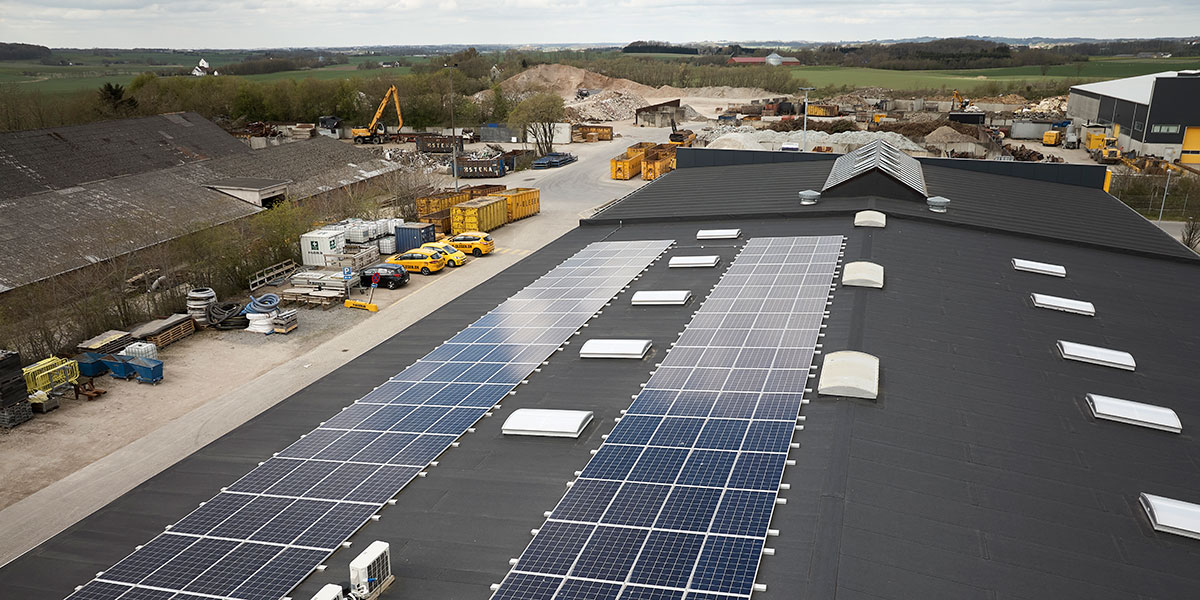 Solceller på lagerbygning